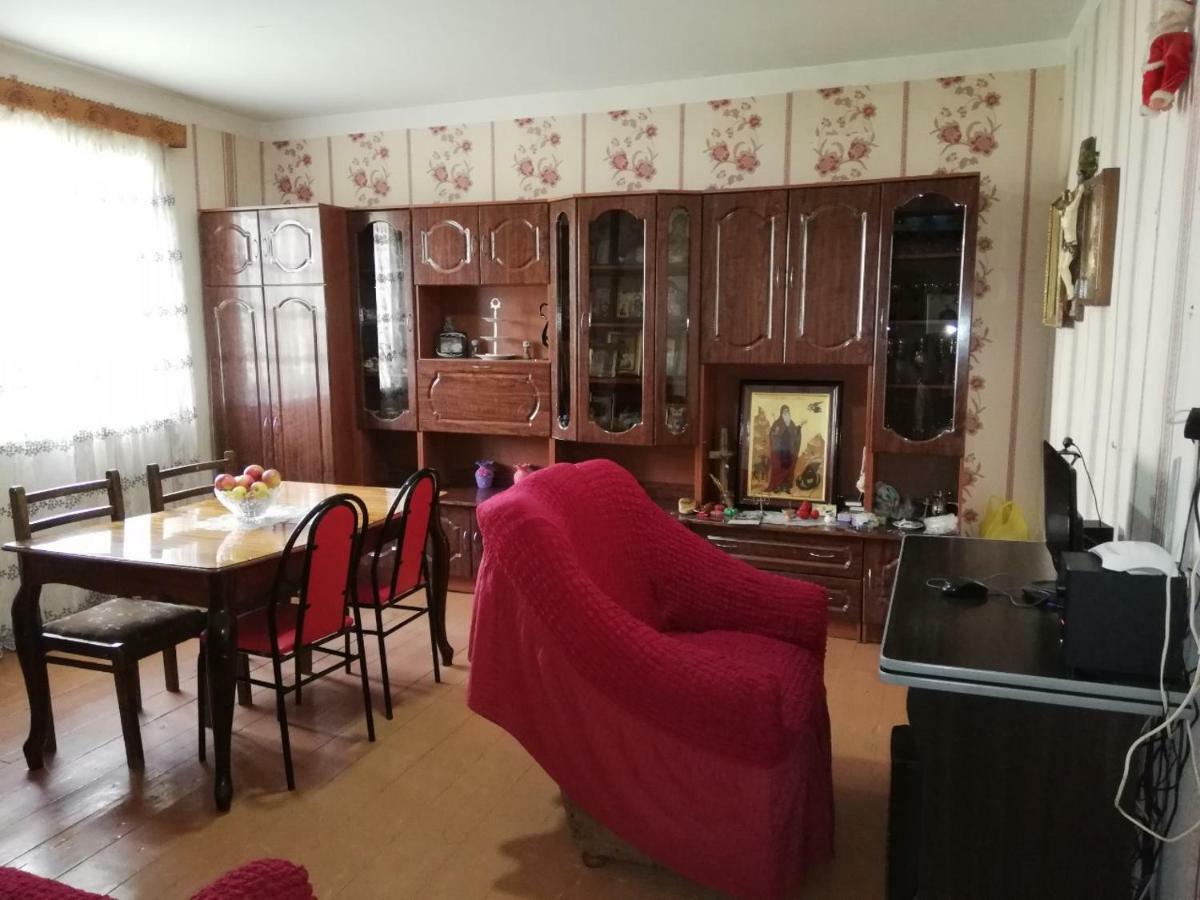 Udabno Naili Hotel Buitenkant foto